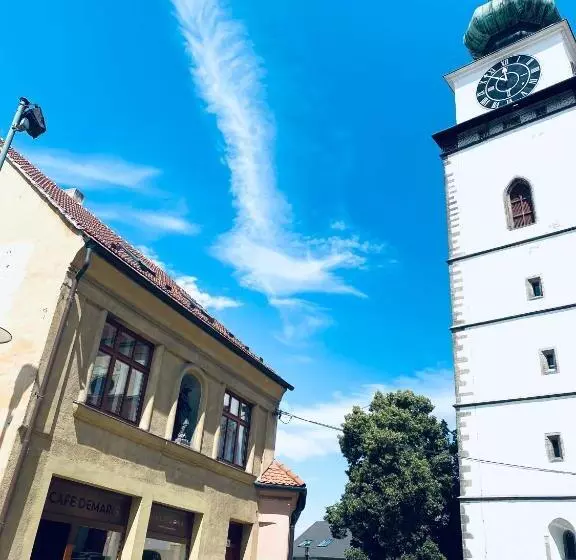 ベッドアンドブレックファースト Demaris