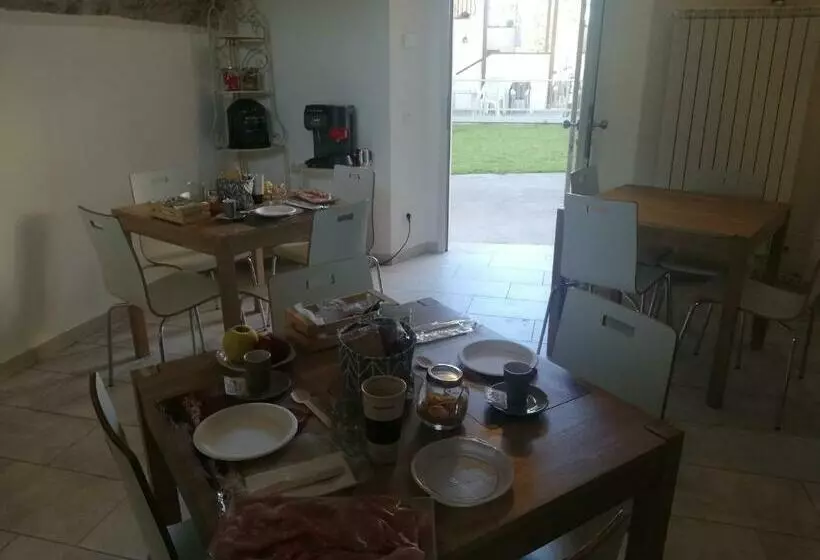 Aamiaismajoitus (B&B) La Corte Dell Elmo