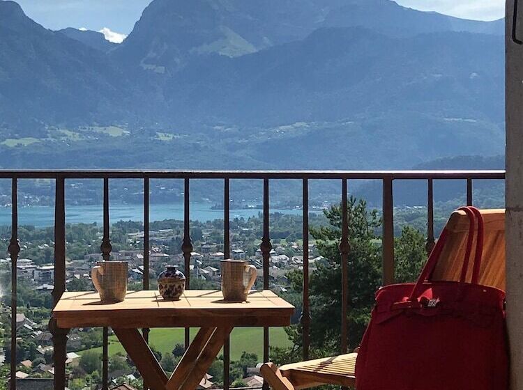 مبيت وإفطار Les O D Annecy