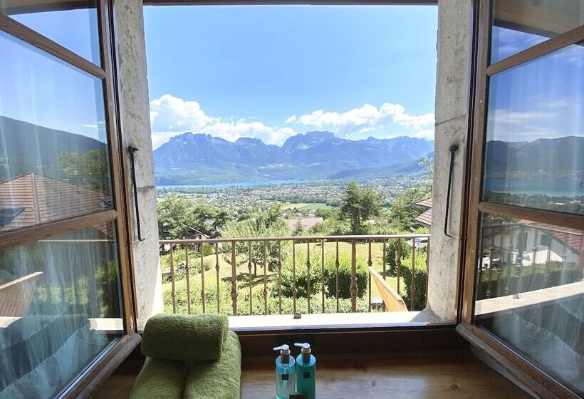 مبيت وإفطار Les O D Annecy