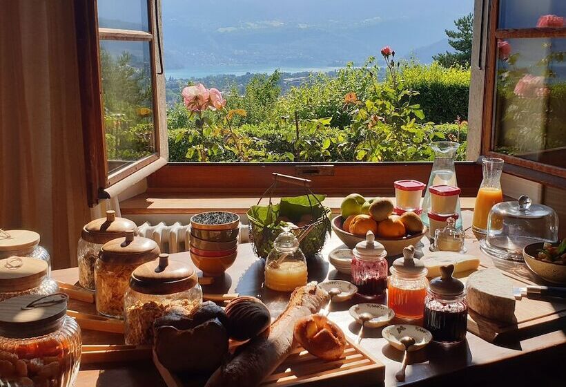 مبيت وإفطار Les O D Annecy