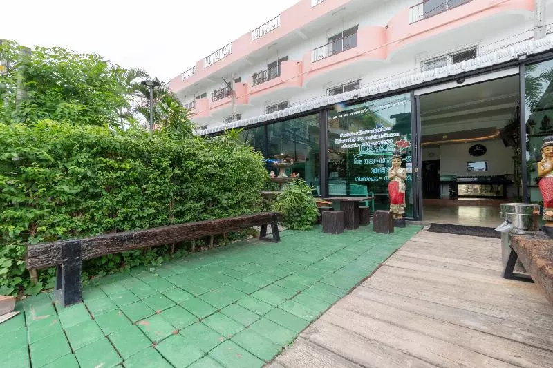 Hotelli Oyo 1123 The One Healthcare And Apartment