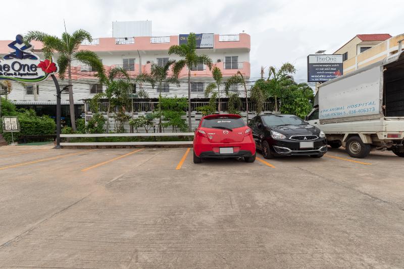 בית מלון כפרי Oyo 1123 The One Healthcare And Apartment