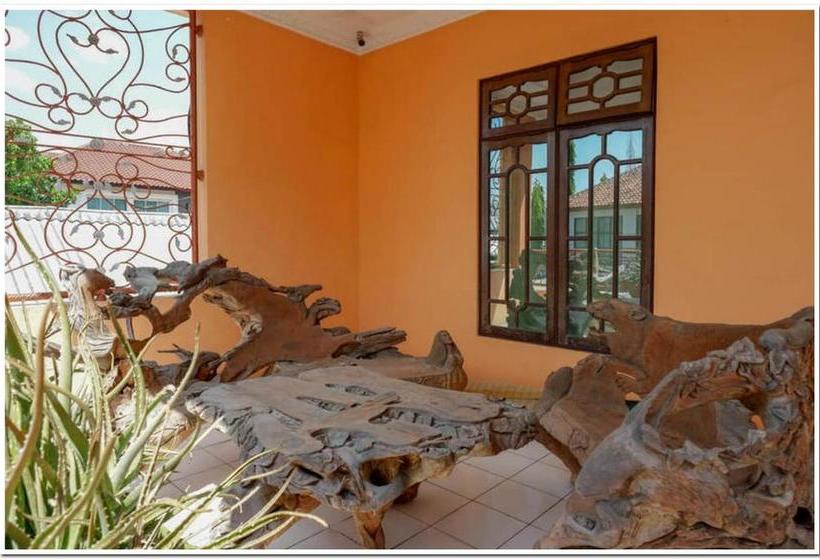 בית מלון כפרי Puspa Indah Guesthouse Redpartner