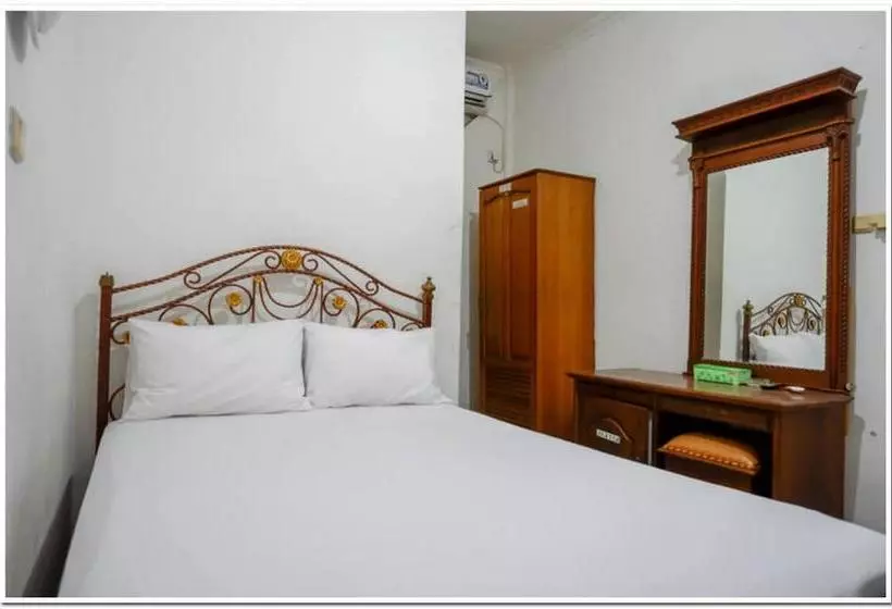 ホテル Puspa Indah Guesthouse Redpartner