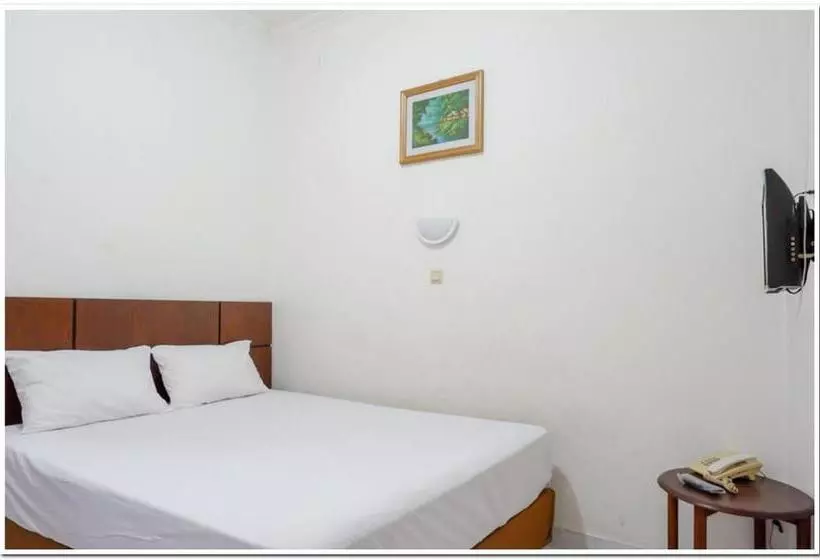 ホテル Puspa Indah Guesthouse Redpartner