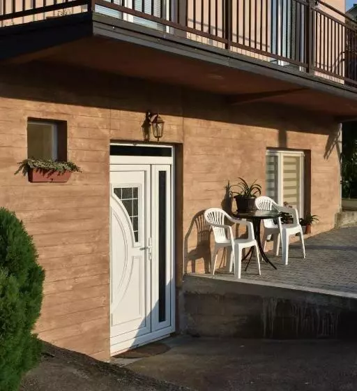 پانسیون Petković Apartman