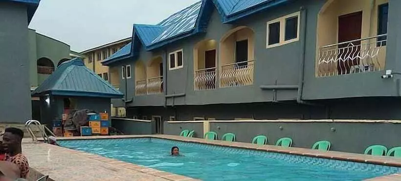 Perfecto Hotel Suites Lounge