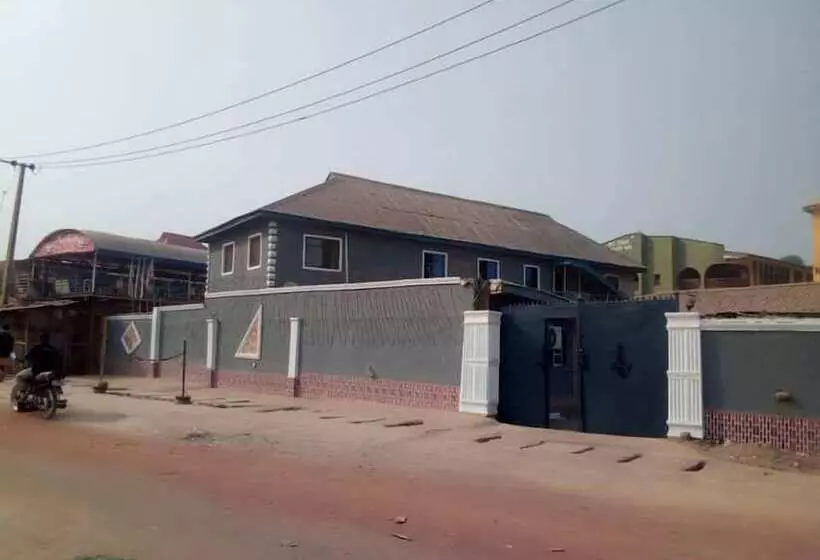 Perfecto Hotel Suites Lounge