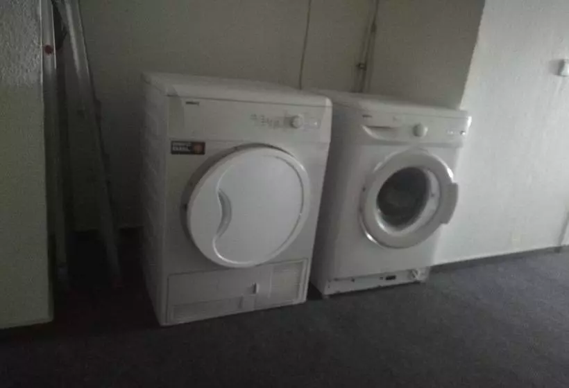 Tws Pension An Der B1