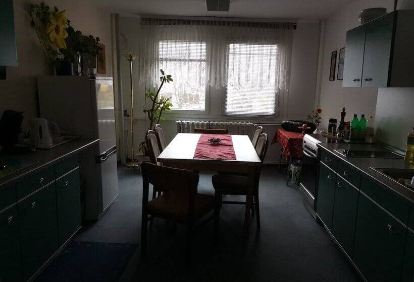 Tws Pension An Der B1