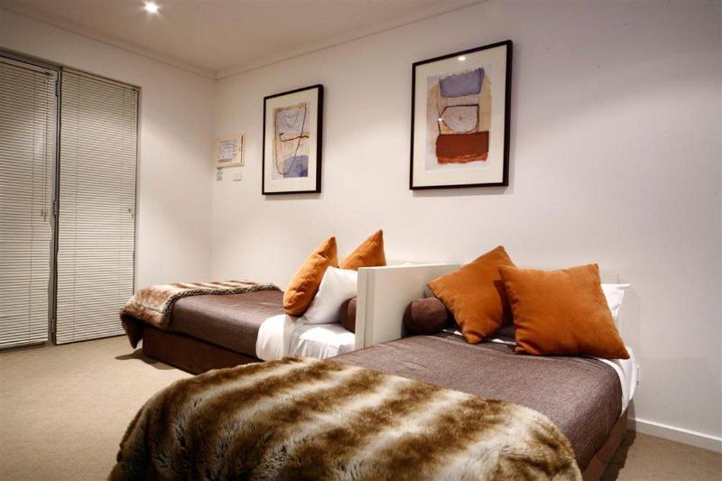 Ashmont Motel And Apartments