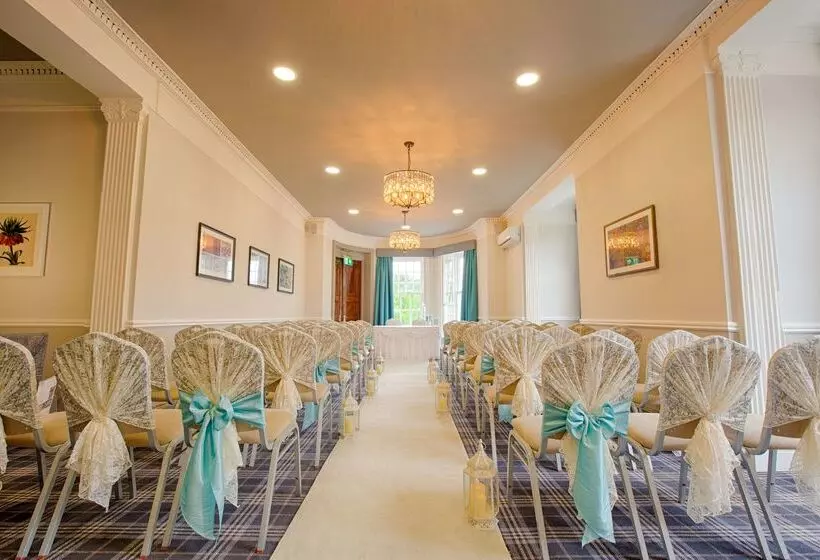 ホテル Best Western Chilworth Manor