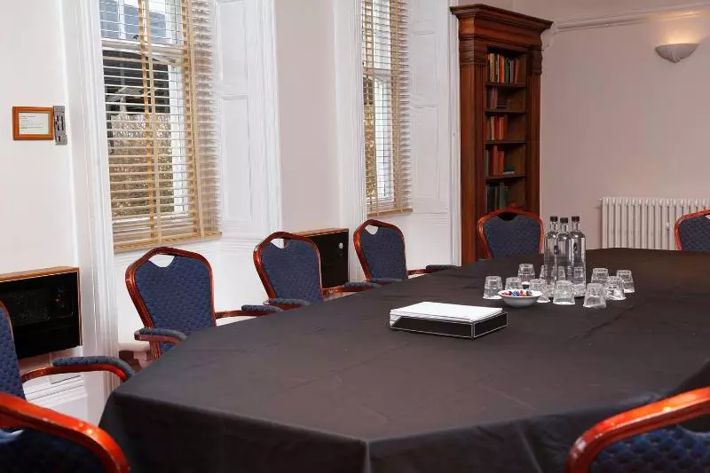 ホテル Best Western Chilworth Manor