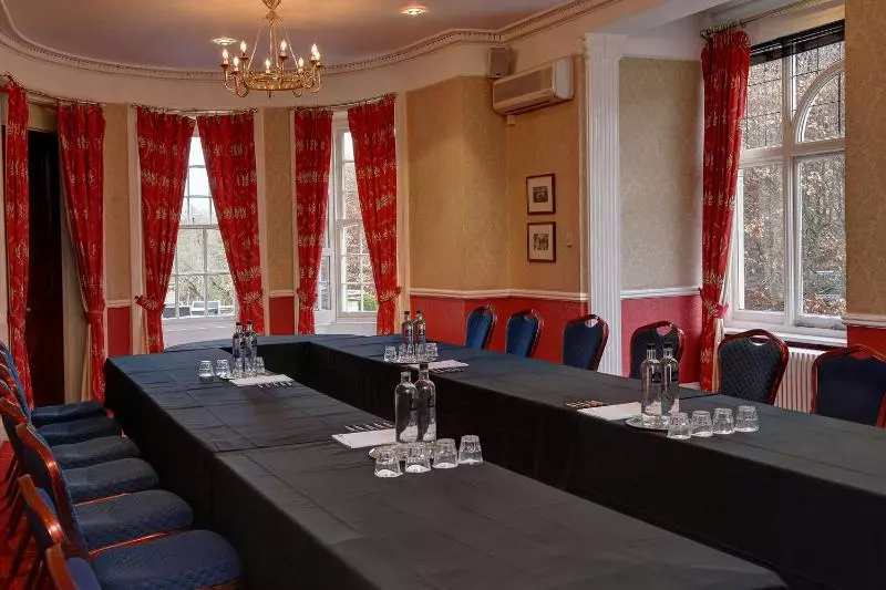 ホテル Best Western Chilworth Manor