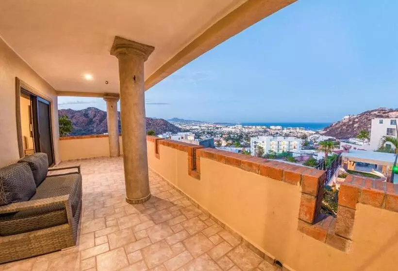 هتل Castillo Blarney Inn