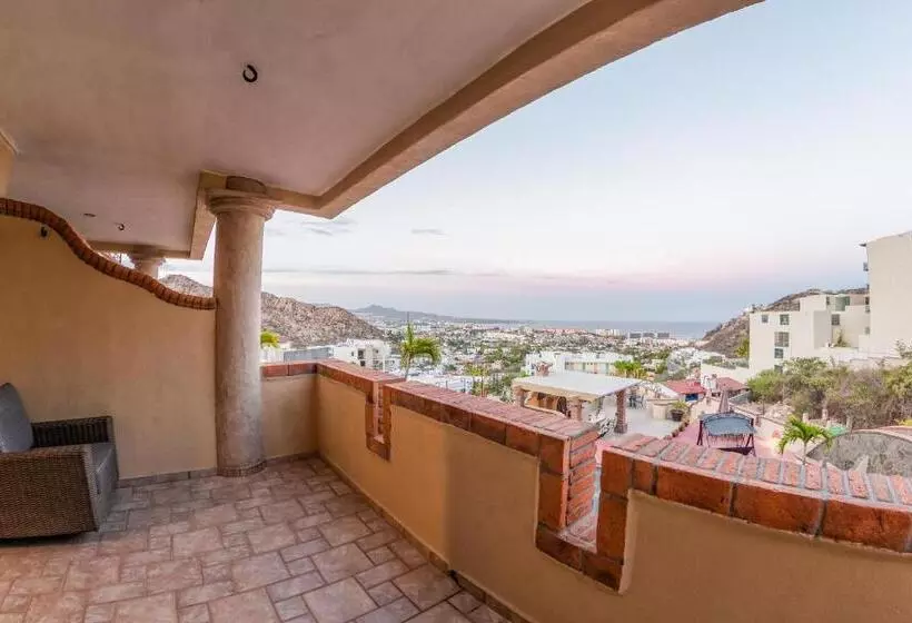 هتل Castillo Blarney Inn