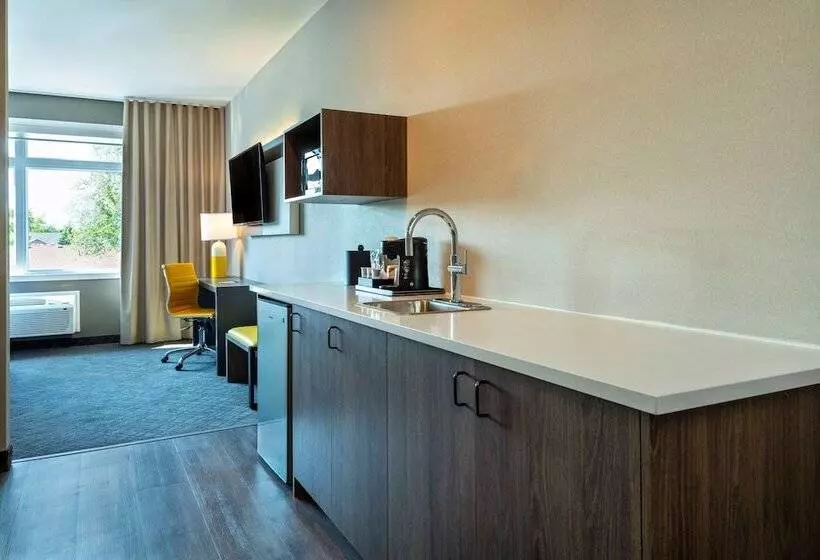 ホテル Comfort Inn & Suites