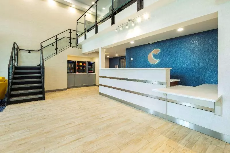 ホテル Comfort Inn & Suites