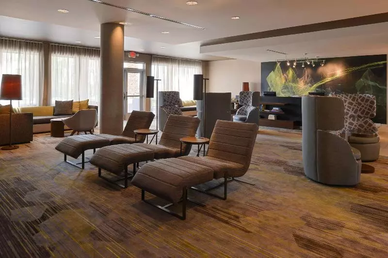 Отель Courtyard By Marriott St. Louis St. Peters