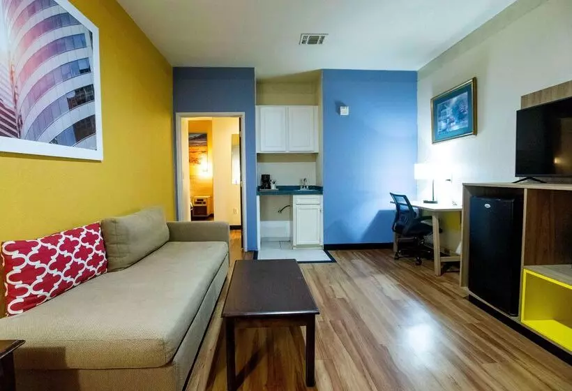 ホテル Days Inn & Suites By Wyndham Houston North/aldine