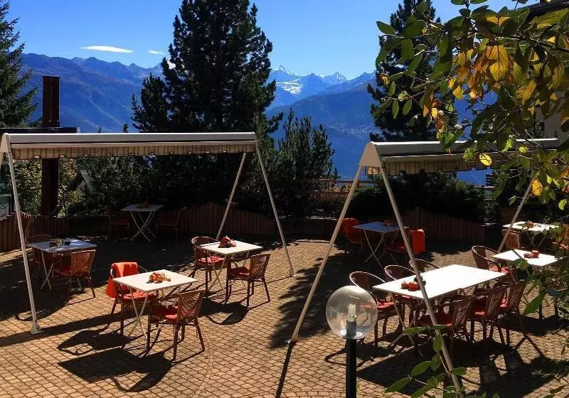 ホテル De La Foret