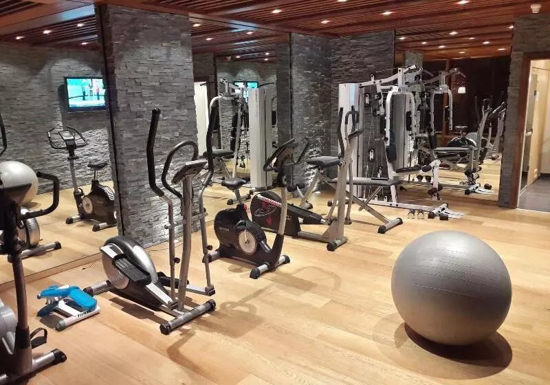 ホテル De La Foret