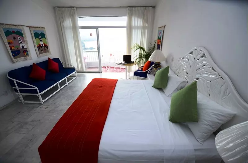 Отель Dolphin Cove Inn