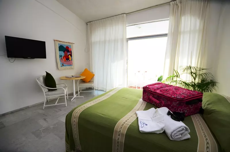 Отель Dolphin Cove Inn