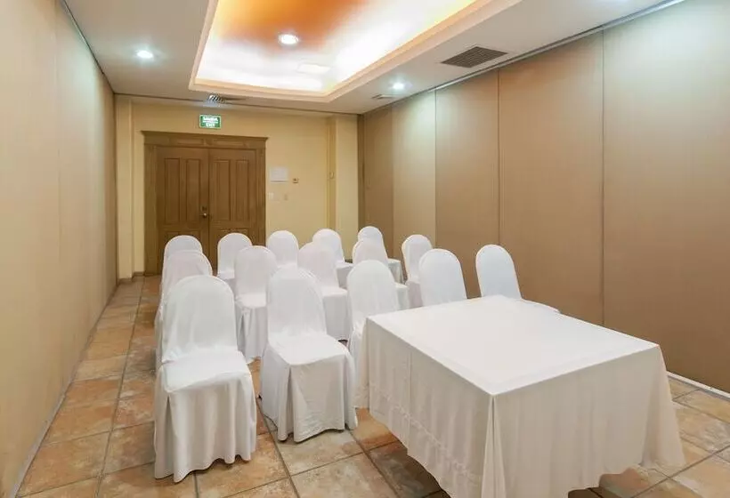 ホテル Holiday Inn Ciudad Del Carmen, An Ihg