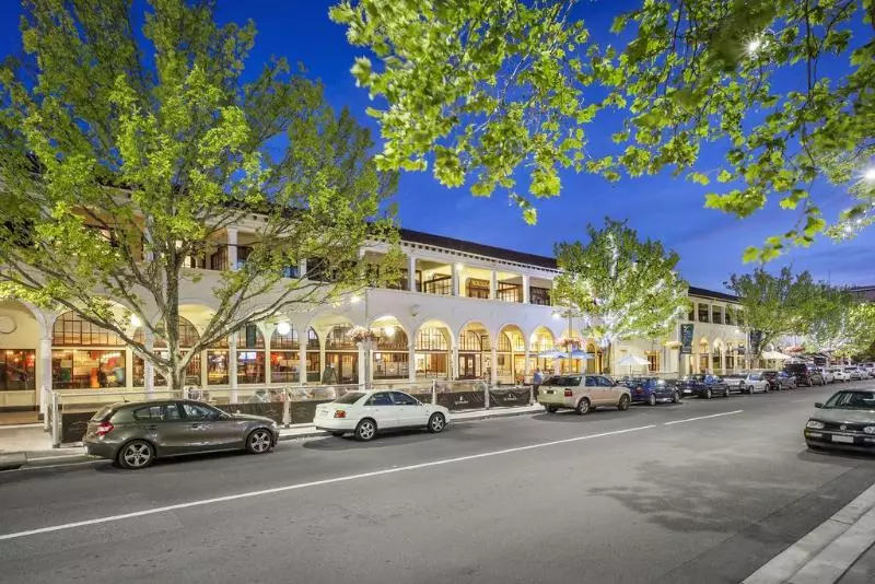 Отель Quest Canberra