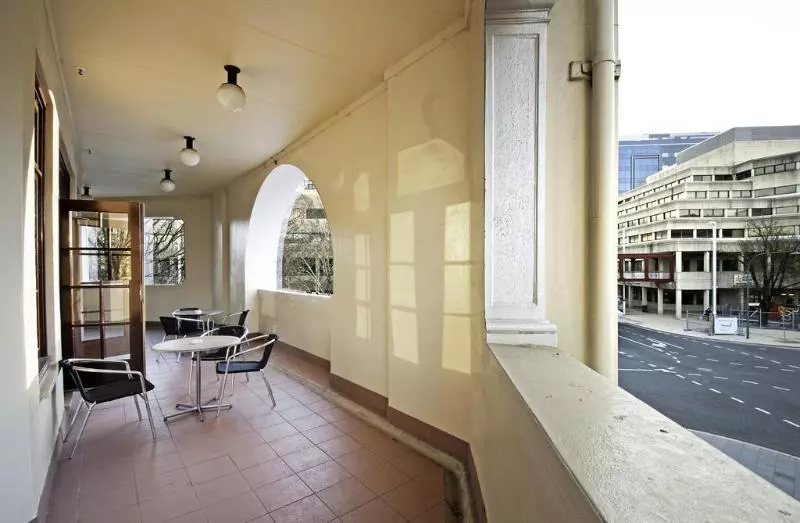 Отель Quest Canberra