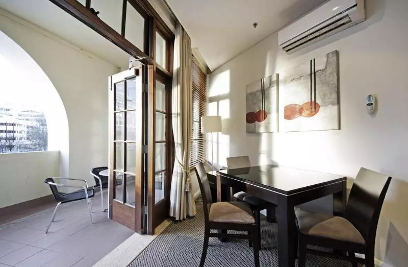 Отель Quest Canberra