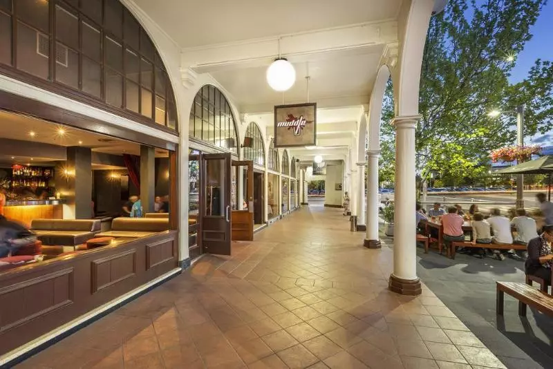 Отель Quest Canberra