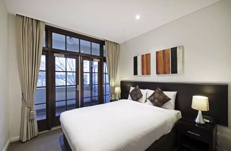 Отель Quest Canberra