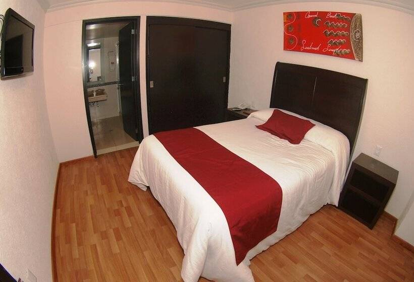 בית מלון כפרי Roma Guadalajara In Downtown