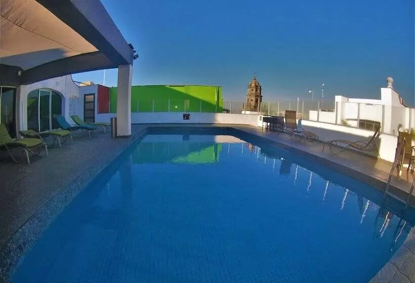 هتل Roma Guadalajara In Downtown