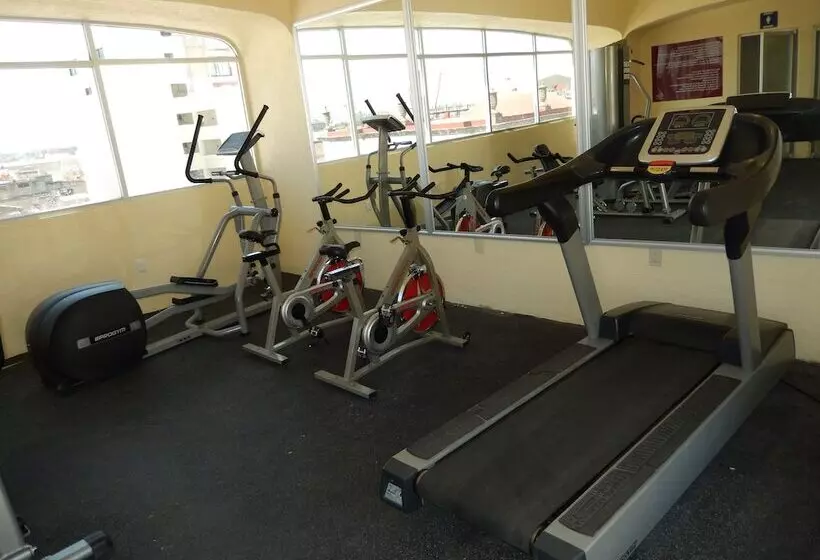 هتل Roma Guadalajara In Downtown