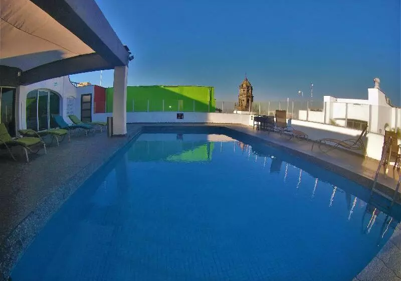 هتل Roma Guadalajara In Downtown