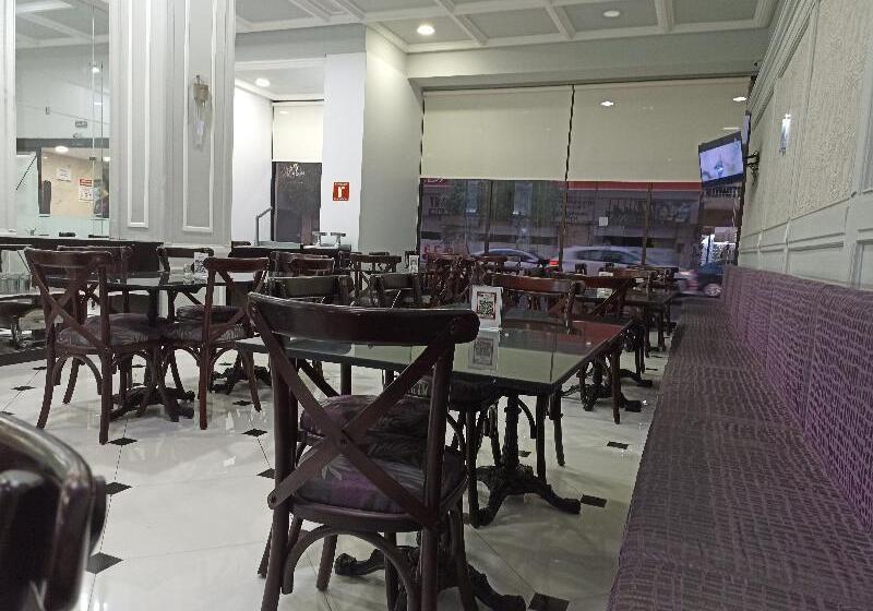 בית מלון כפרי Roma Guadalajara In Downtown