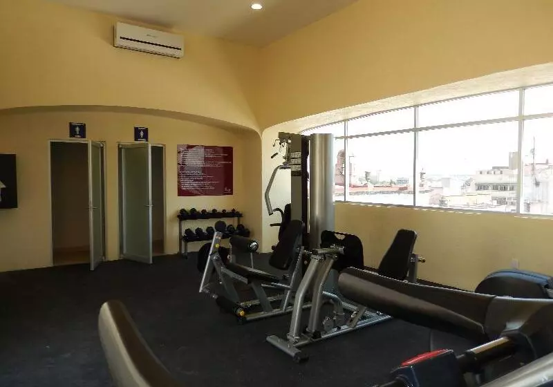 هتل Roma Guadalajara In Downtown