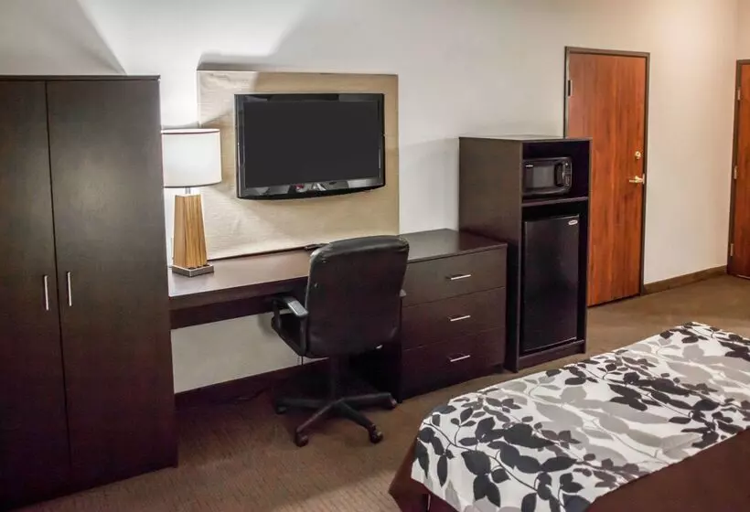 Garner Hotel Topeka West, An Ihg