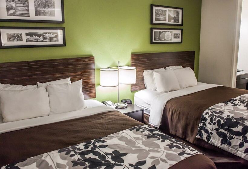 Garner Hotel Topeka West, An Ihg