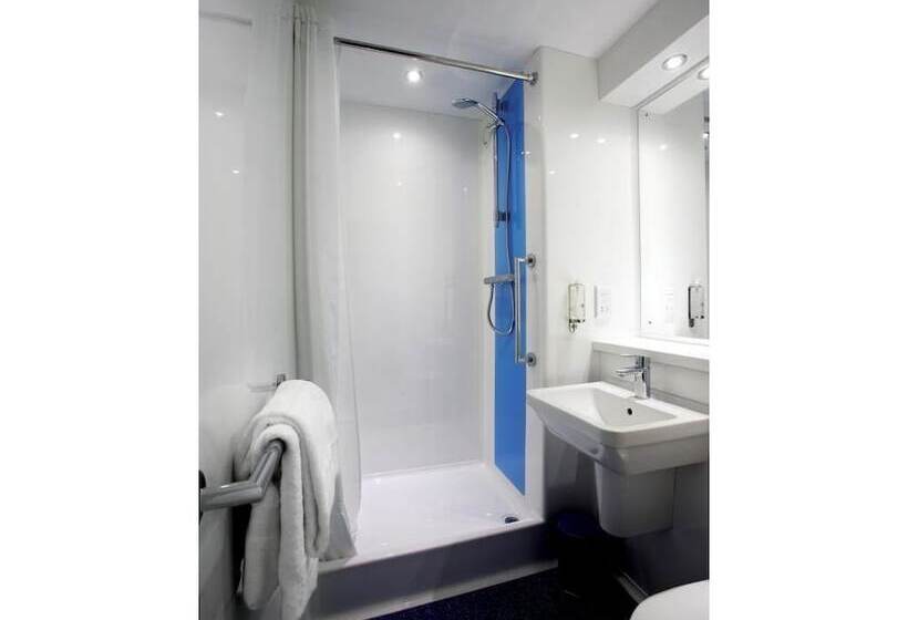 هتل Travelodge Aberdeen Central