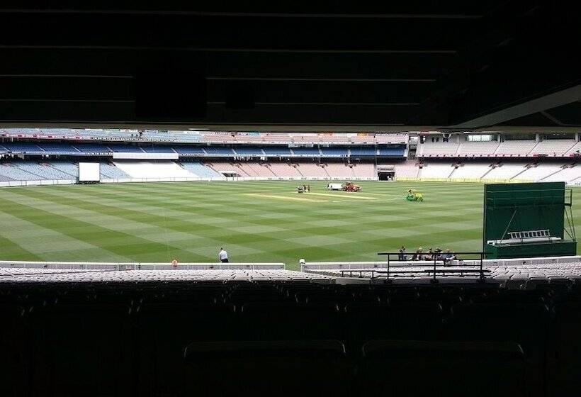 Melbourne Cbd Central Apartment Hotel Official