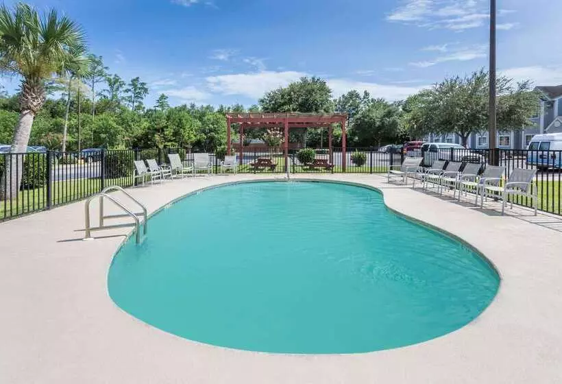 Microtel Inn & Suites By Wyndham Gulf Shores