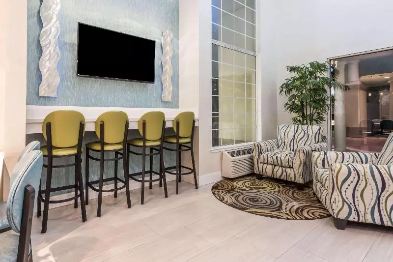 Motel Super 8 By Wyndham Mountain View