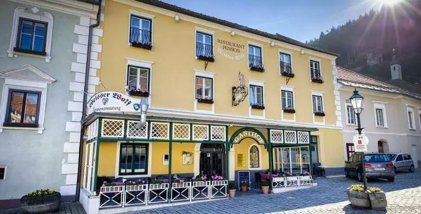 Garni Weisser Wolf Bed & Breakfast