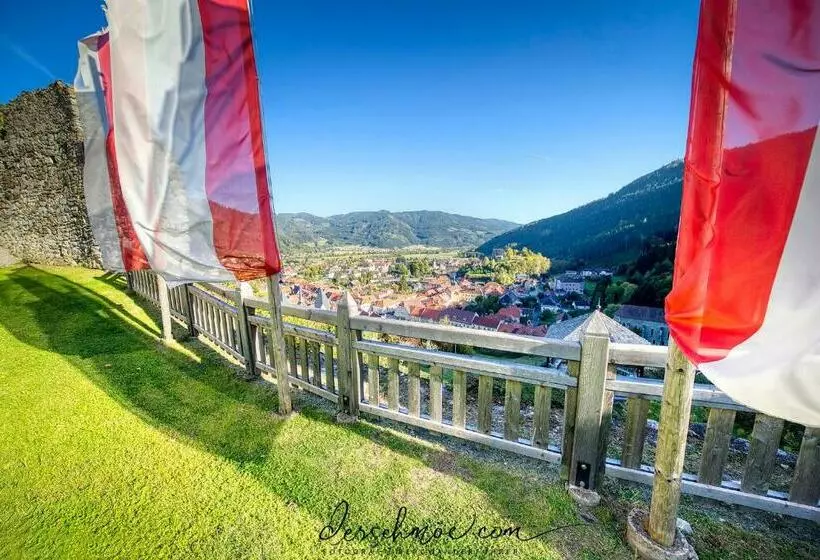 Garni Weisser Wolf Bed & Breakfast