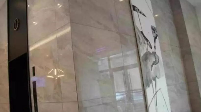 Hotelli 7 Days Premium· Daqing City Government Wanda Plaza